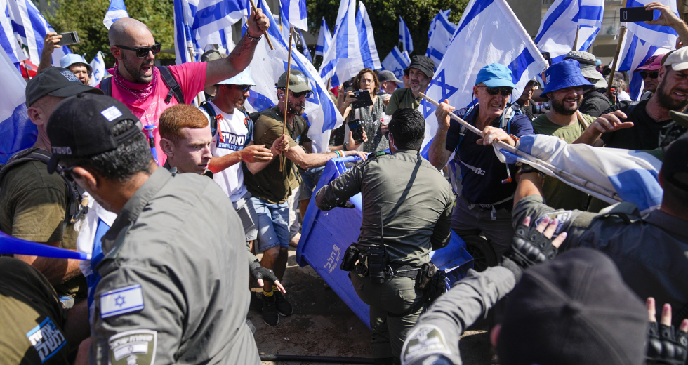 Κατά της δικαστικής «μεταρρύθμισης» Νετανιάχου ξανά στους δρόμους χιλιάδες Ισραηλινοί