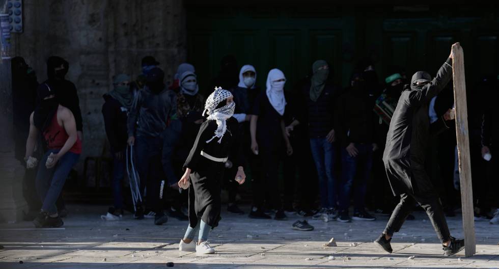 Εκατόν πενήντα τραυματίες στις συγκρούσεις Παλαιστίνιων και Ισραηλινών αστυνομικών στην Πλατεία Τεμενών