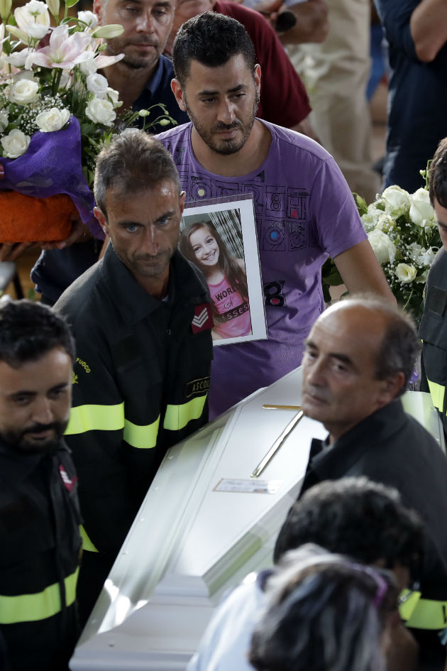 «Αντίο μικρούλα, συγνώμη που φτάσαμε τόσο αργά…»