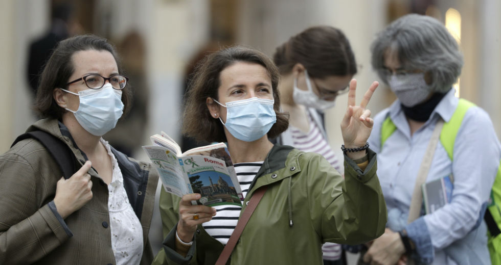 Ολοταχώς προς τοπικές καραντίνες Γαλλία και Ιταλία