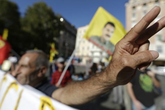 Κουρδικά μαθήματα αυτοδιάθεσης