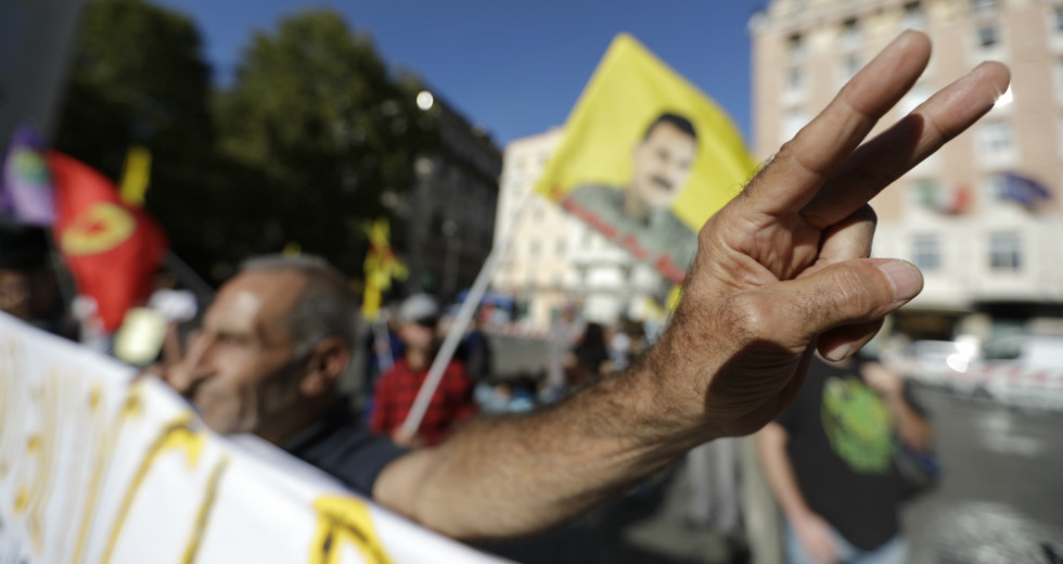 Κουρδικά μαθήματα αυτοδιάθεσης