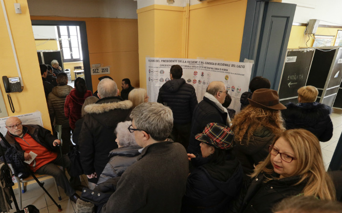 Πρώτο κόμμα τα Πέντε Αστέρια σύμφωνα με τα exit polls