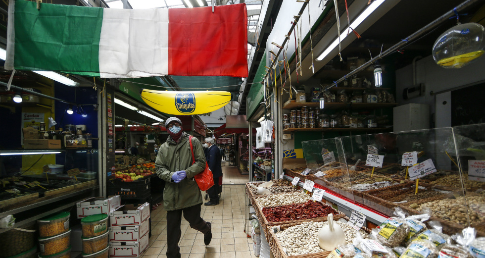 Ύφεση σοκ 9,7% προβλέπει για την Ελλάδα η Κομισιόν