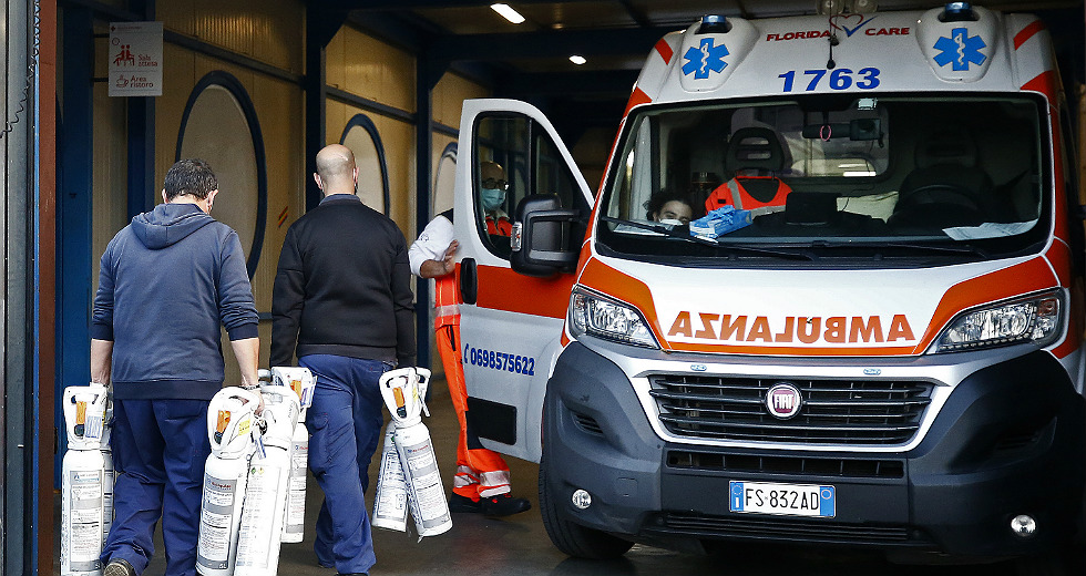 Ακάθεκτη η πανδημία σε Γαλλία και Ιταλία παρά τα αυστηρά μέτρα