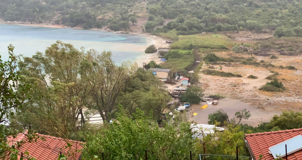 Ανυπολόγιστες καταστροφές στη Θεσσαλία από τη φονική κακοκαιρία