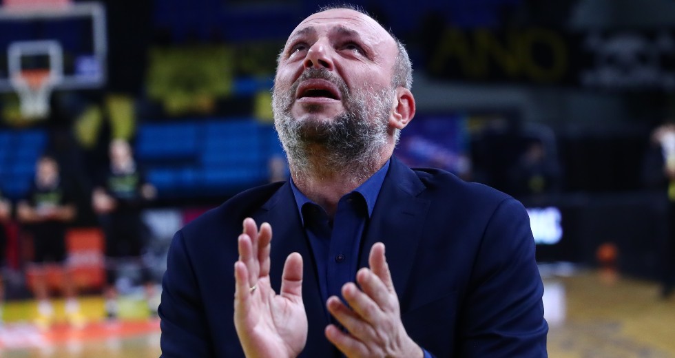 Συγκίνηση στην απόσυρση της φανέλας του Γέλοβατς