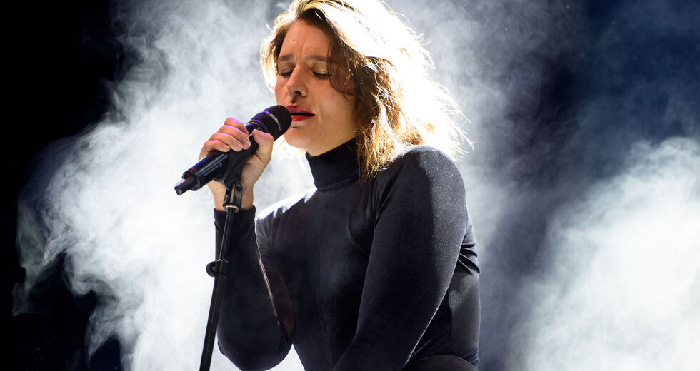 Δισκοκριτική: Jessie Ware, Mazoha, Okwaho, The Vaxtones