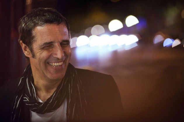 Από παραγωγός, ερμηνευτής