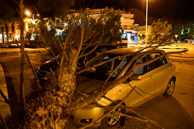 Ζημιές απ’ τα 10 Μποφόρ σε στεριά και θάλασσα
