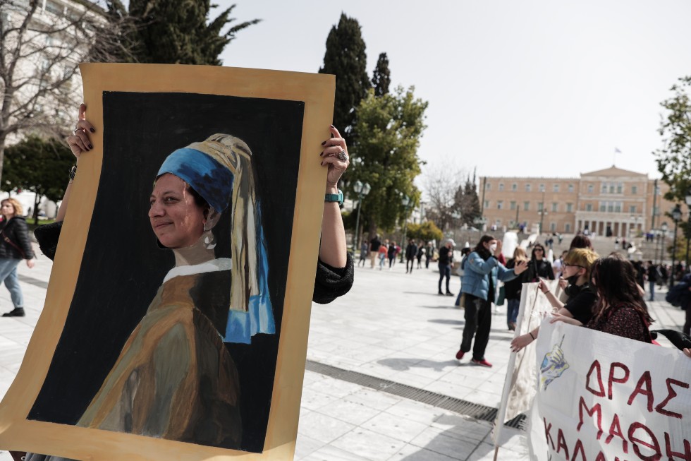 Με μουσική, χορούς και ζωγραφιές η διαμαρτυρία των μαθητών καλλιτεχνικών σχολείων