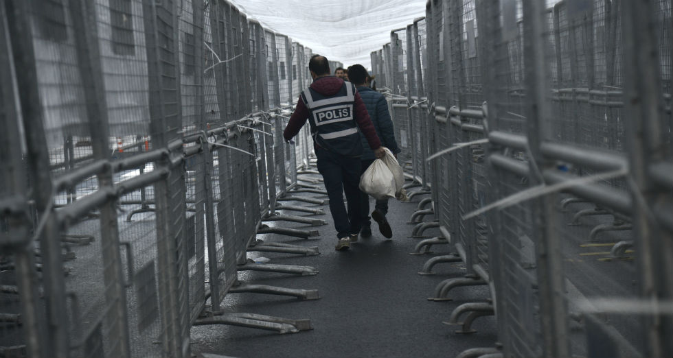 Σκληρή μάχη για τους δύο μεγάλους δήμους της Τουρκίας