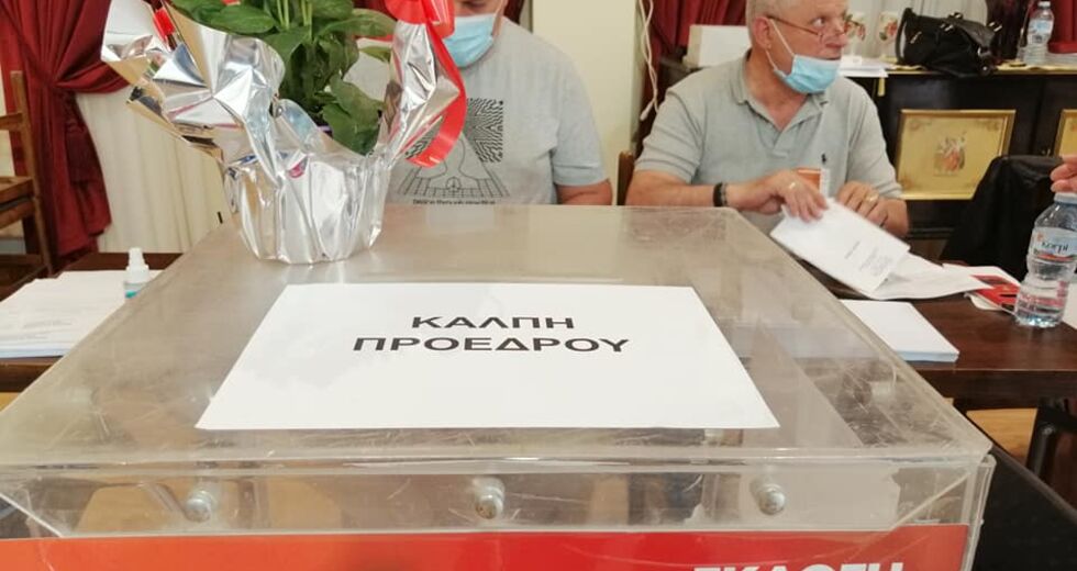 Οδοιπορικό της «Εφ.Συν.» στις κάλπες ΣΥΡΙΖΑ-Π.Σ.