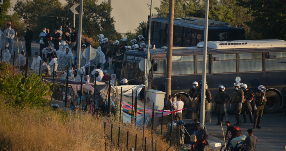 Καρά Τεπέ: Συνωστισμός και καταγγελίες ενώ γεμίζει η μεγαλύτερη φυλακή της Ευρώπης