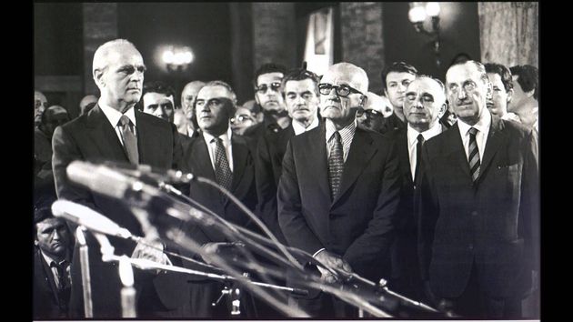 Η αποκατάσταση του κοινοβουλευτισμού