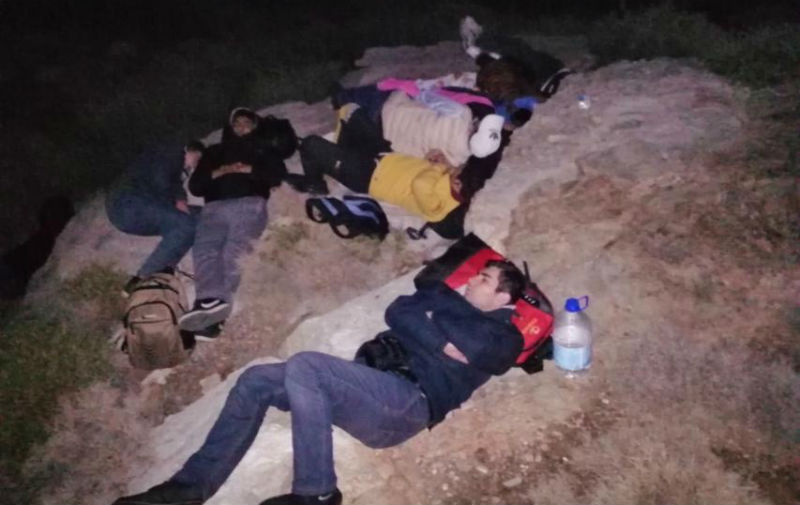 Σήμα κινδύνου εκπέμπουν από τις ακτές της Καρύστου 55 Κούρδοι 