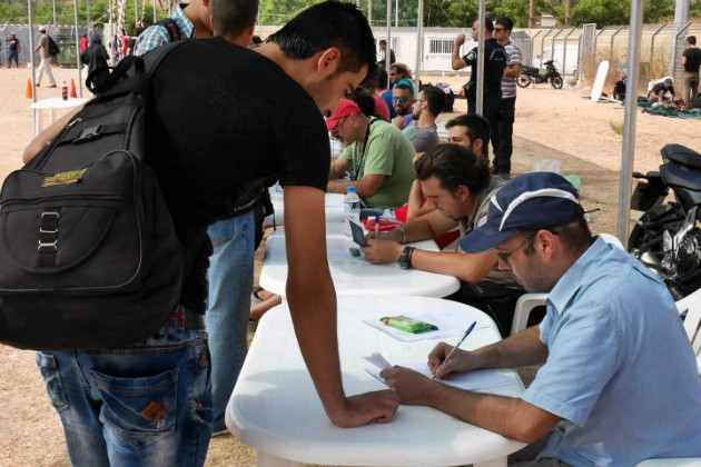 Αντι-συγκέντρωση αλληλεγγύης στους πρόσφυγες