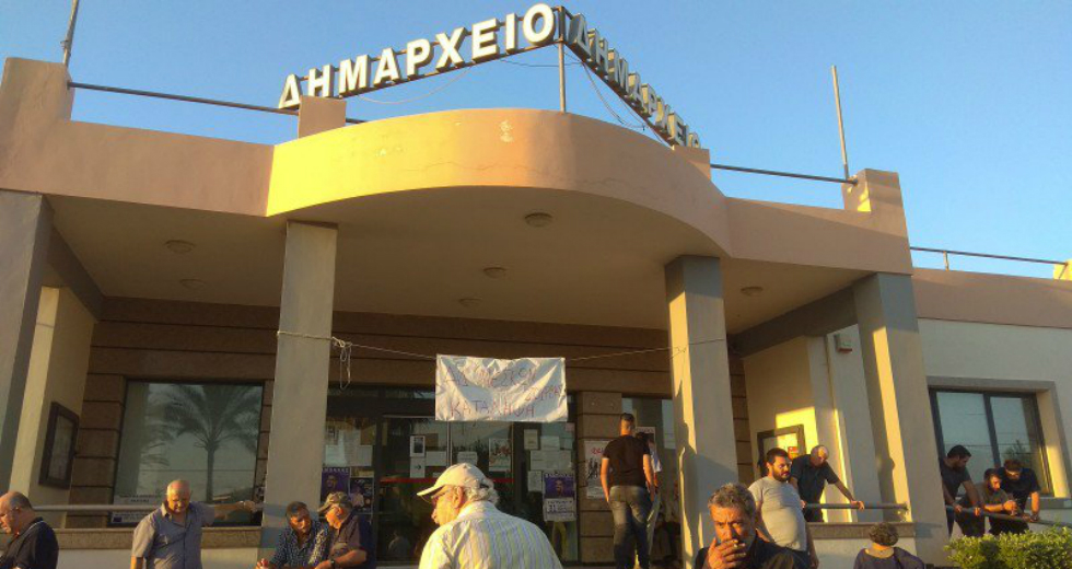 Κατάληψη στο Δημαρχείο Πλατανιά για το οδικό δίκτυο στα Μεσκλά