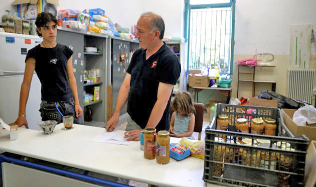 Οι διώξεις «ζουν», η αλληλεγγύη βασιλεύει…