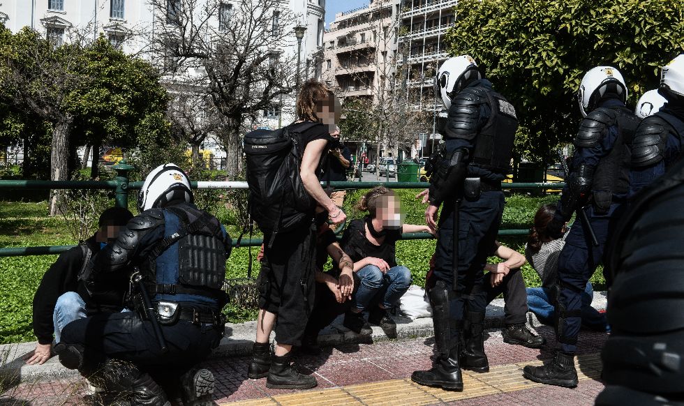 Το Κράτος εκδικείται μέχρι και τον γιο του απεργού πείνας – Νέα άγρια καταστολή διαδήλωσης