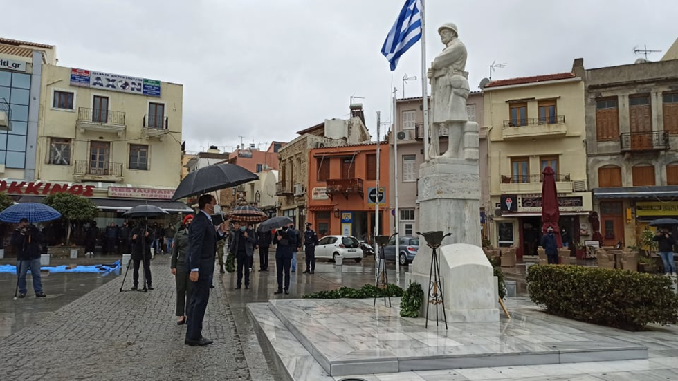 Κρήτη: Λιτές και υπό βροχή οι εκδηλώσεις για την 25η Μαρτίου