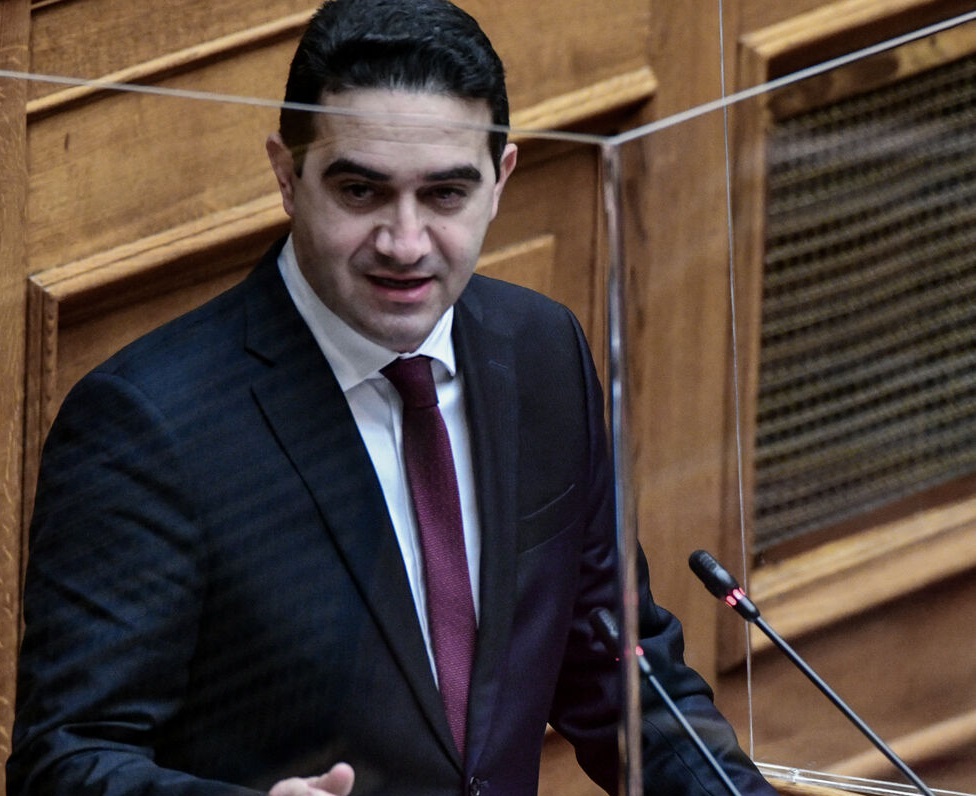 Τσίπρας: «Μία είναι η λύση στο αδιέξοδο. Να παραιτηθείτε»