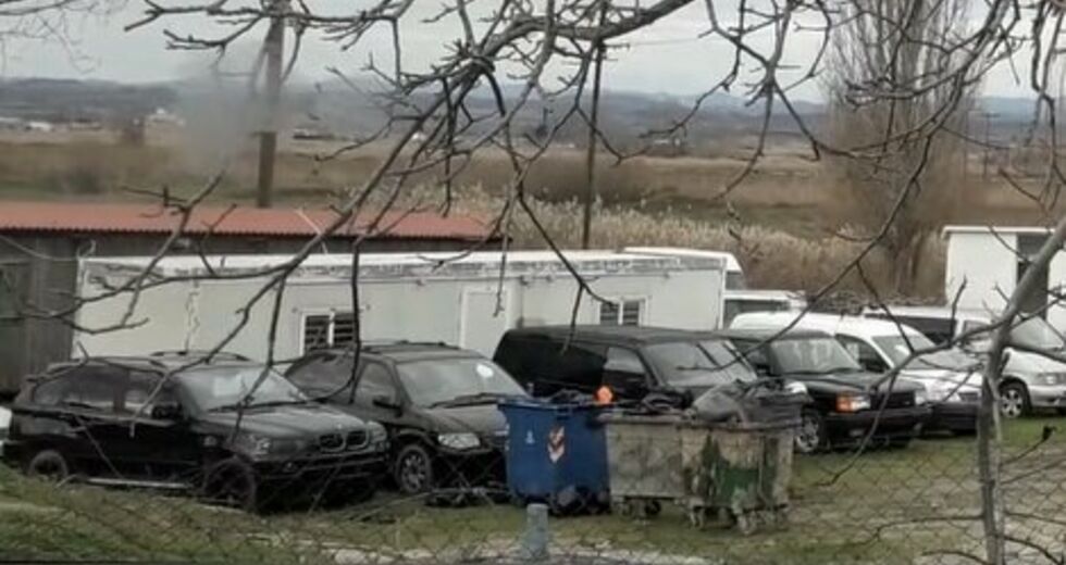 Κρυφά κέντρα κράτησης, παράνομες απελάσεις