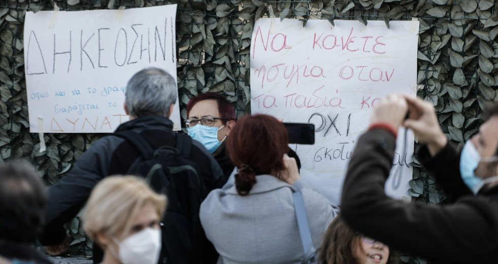 Ξεχειλίζει η οργή για την τραγωδία με τον θάνατο της 8χρονης Όλγας