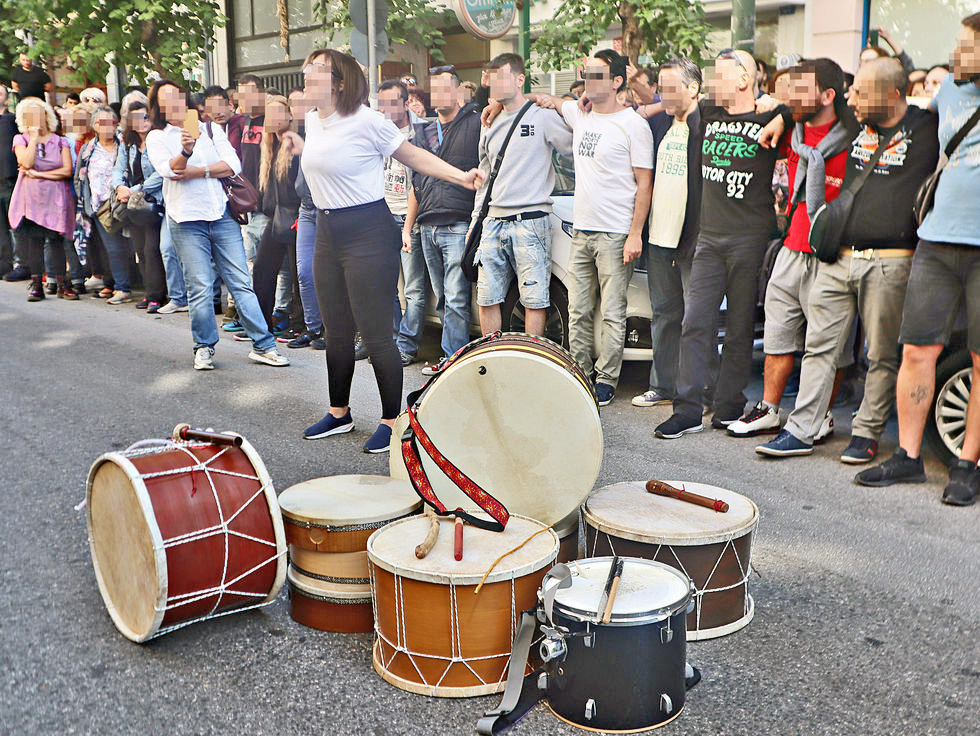 Είμαστε η «Εφημερίδα των Συντακτών» και είμαστε ΚΕΘΕΑ!