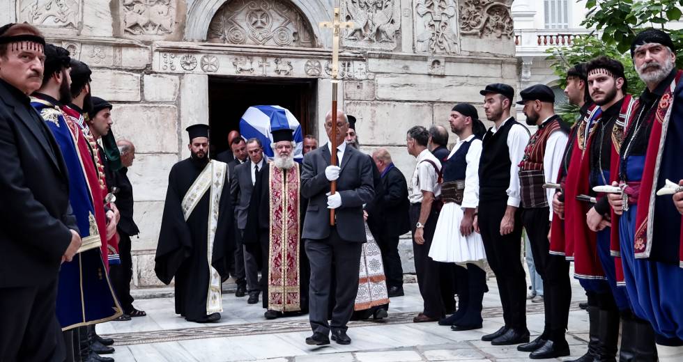 Τελευταίο αντίο στον Γιάννη Μαρκόπουλο