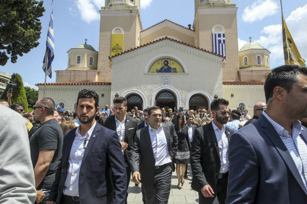 Το «τελευταίο αντίο» στον Χάρρυ Κλυνν