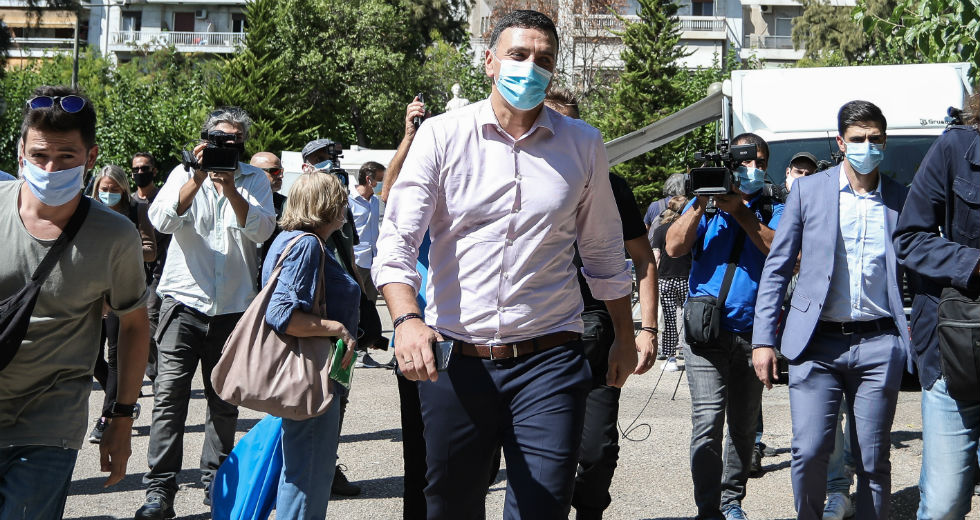 Κικίλιας και Τσιόδρας παρόντες στους διαγνωστικούς ελέγχους για Covid-19