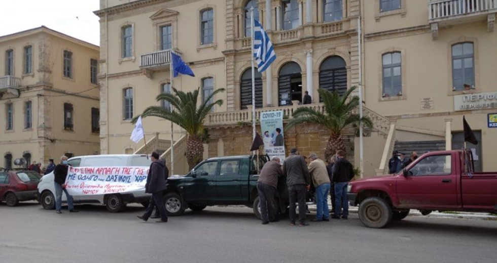 Υποσχέσεις για αλλαγές στους δασικούς χάρτες από τον υπουργό Περιβάλλοντος