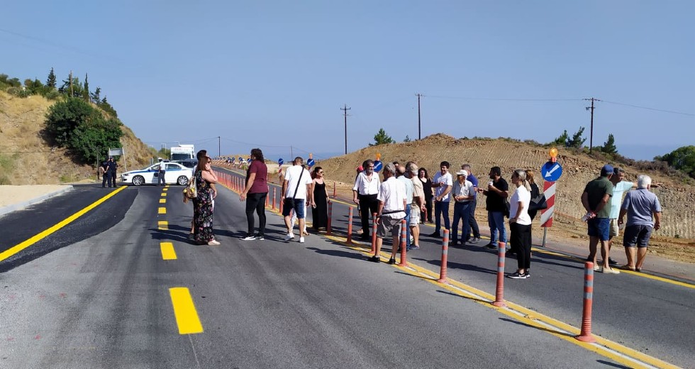 Μπλόκαραν τον ΒΟΑΚ διαμαρτυρόμενοι για τις καθυστερήσεις στον κόμβο