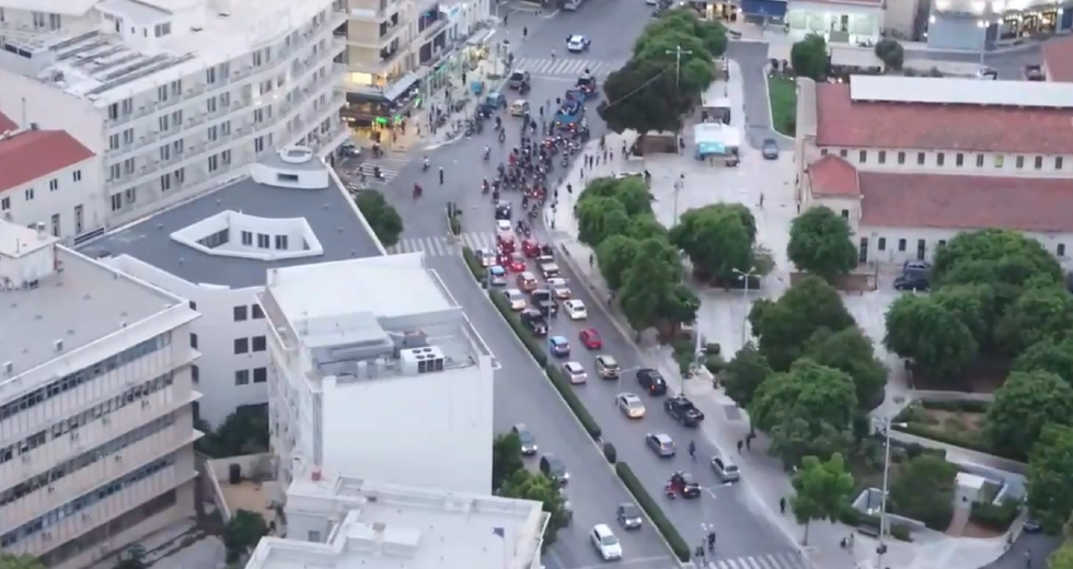 Νέα πορεία πραγματοποίησαν οι αρνητές της μάσκας στα Χανιά