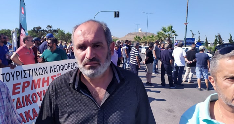 Κρήτη: Με απεργία «υποδέχτηκαν» τους τουρίστες οι οδηγοί τουριστικών λεωφορείων