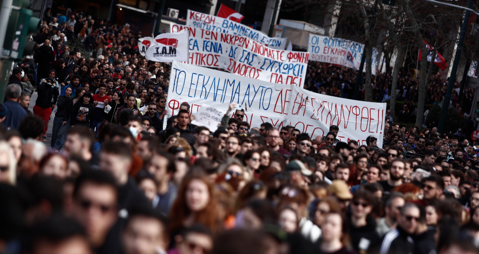 Έκρηξη θυμού σε όλη τη χώρα – Χιλιάδες στους δρόμους ζητούν απόδοση δικαιοσύνης