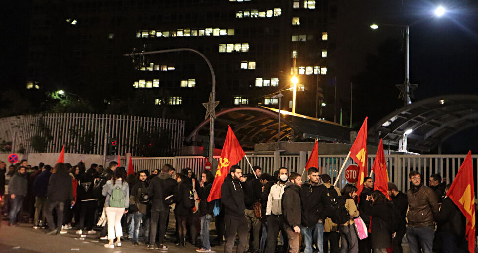 Αστυνομικοί πυροβόλησαν εν ψυχρώ 16χρονο Ρομά