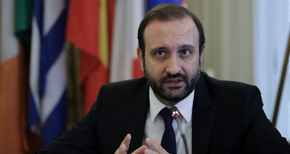 Η Κεραμέως διχάζει τη Ν.Δ.