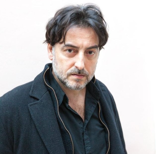 Πέντε αφηγηματικά ίχνη