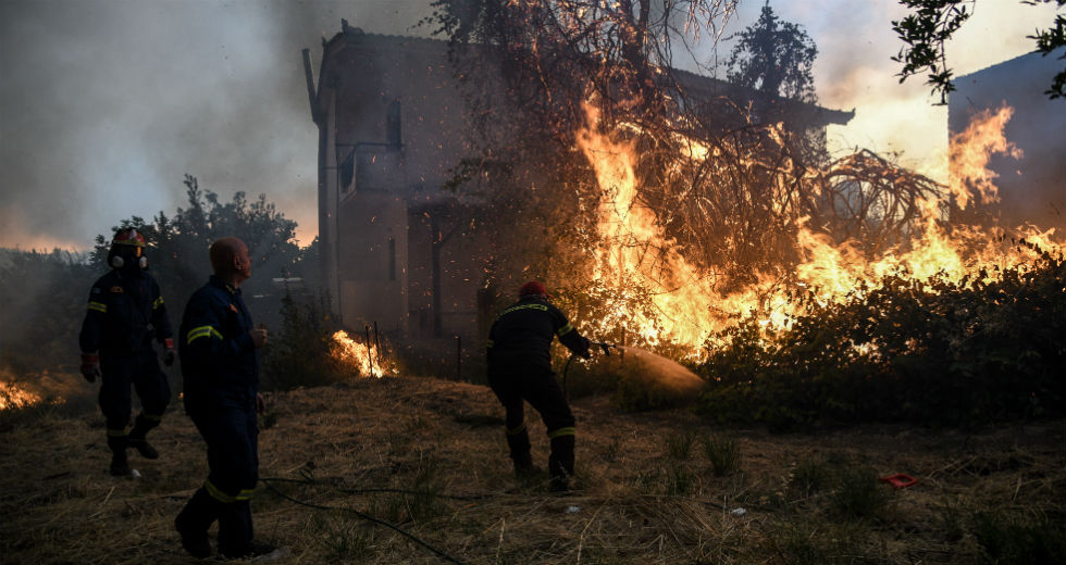 Συγκλονιστικές εικόνες από την εκκένωση του χωριού Κοντοδεσπότι