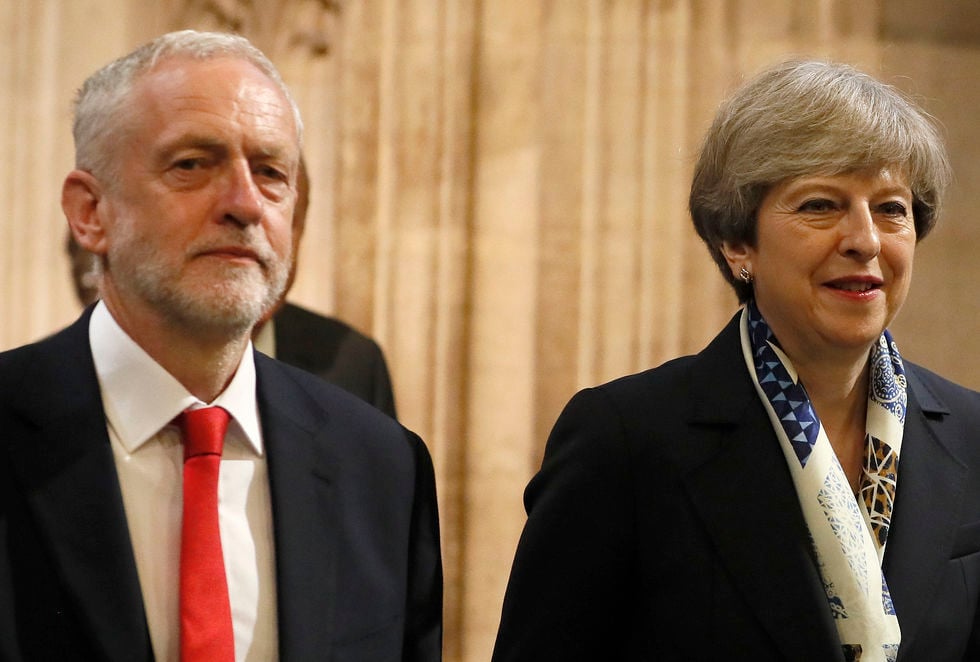 Παράταση του Brexit έως 30 Ιουνίου ζητάει η Μέι