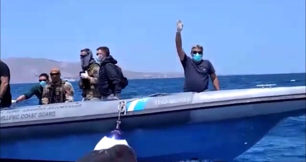 Μασκοφόροι του Λιμενικού εγκληματούν με άνωθεν εντολές