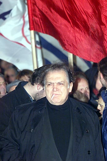 Μία καριέρα, δύο γάμοι και δύο ζωές