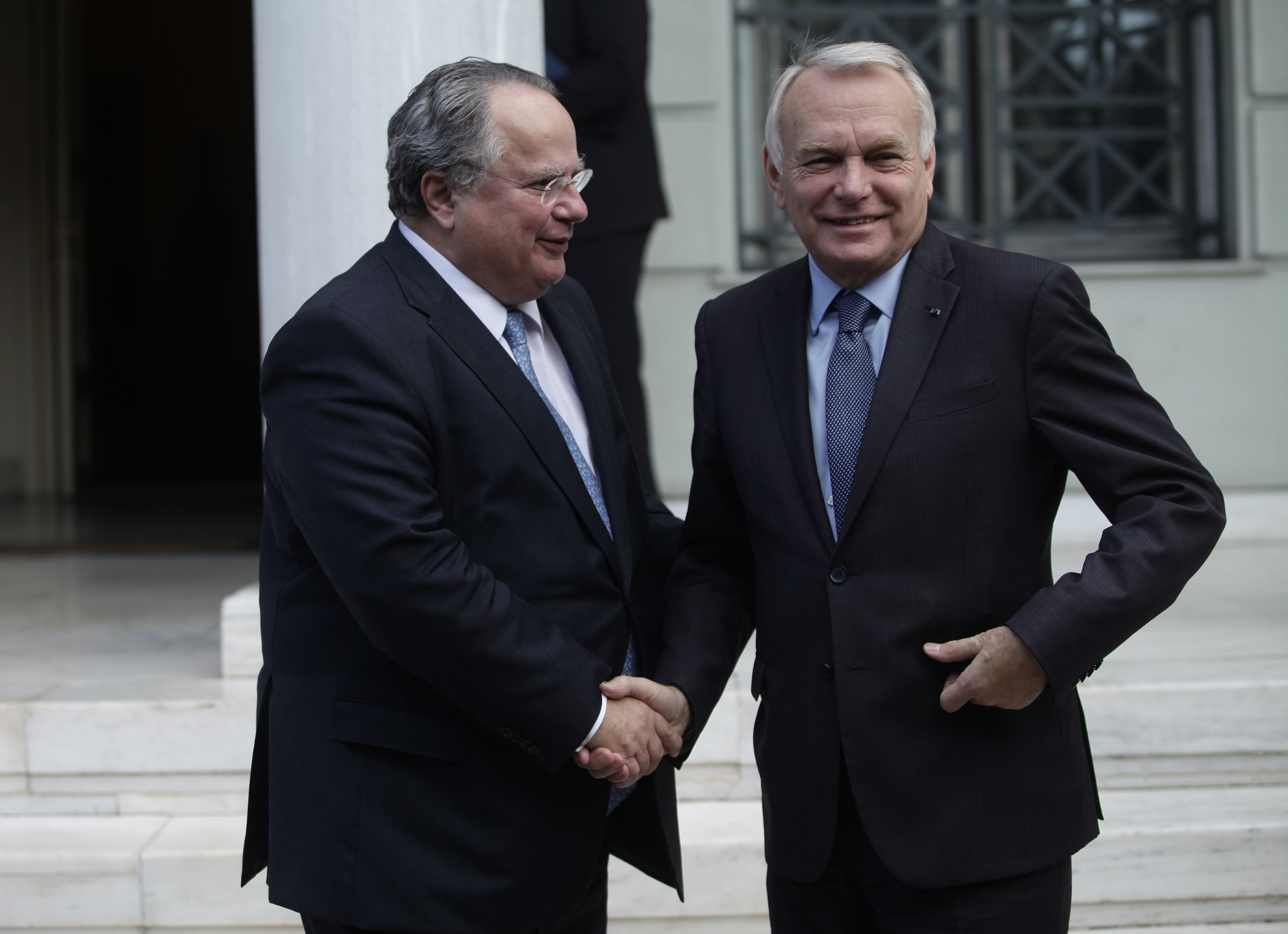 Στήριξη της Γαλλίας για το χρέος