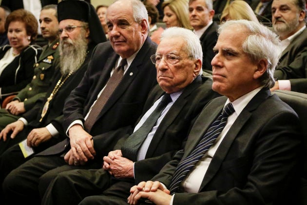 Πρόβα επίλυσης του «Μακεδονικού» σε μια εκδήλωση στο υπουργείο