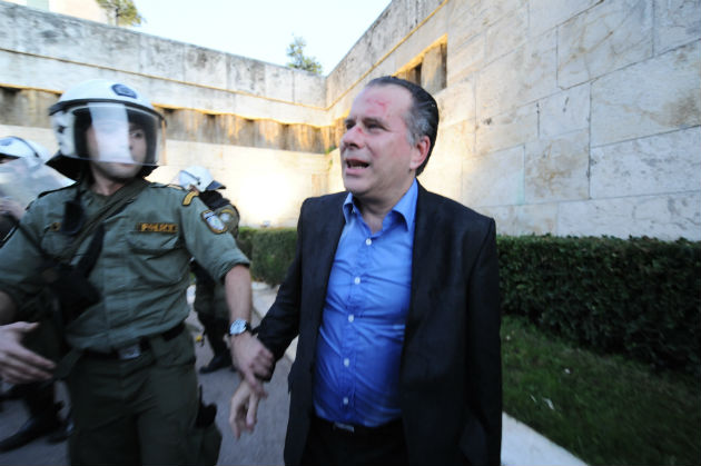 Συγκέντρωση Ποντίων με προπηλακισμούς και Χρυσή Αυγή