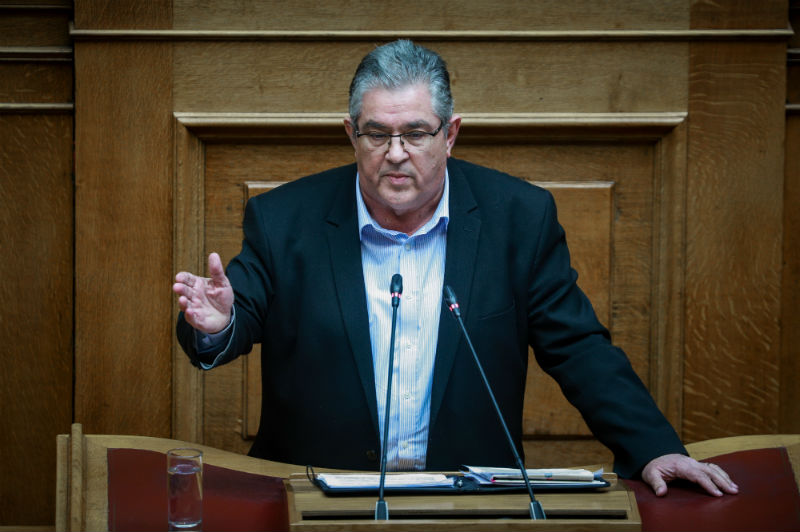 Κριτική πολιτικών αρχηγών στην κυβέρνηση με αφορμή το δημογραφικό