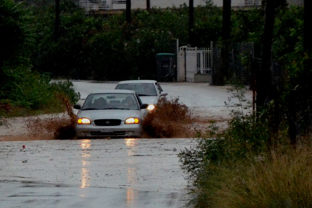Σαρωτικό το πέρασμα του κυκλώνα σε όλη τη χώρα