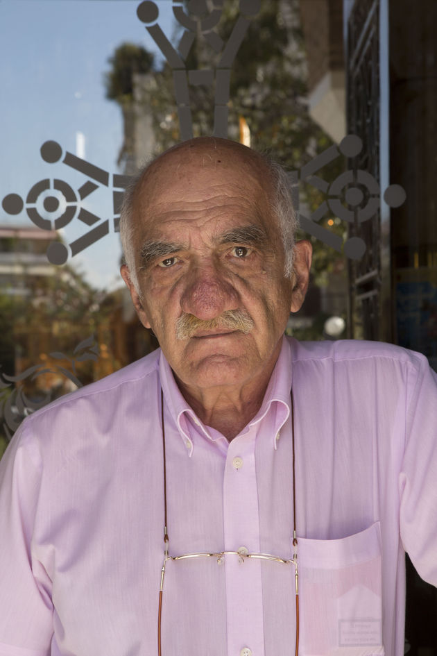 Κόκκινη κάρτα στους αγέλαστους